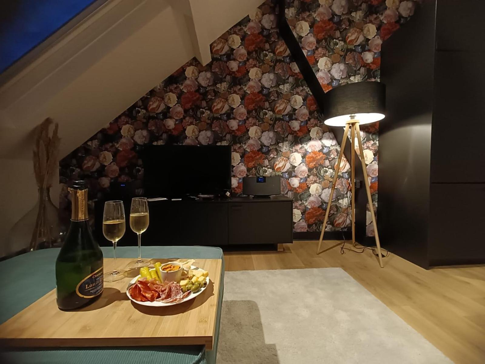 O Colombages Apartment Les Biolles Bilik gambar